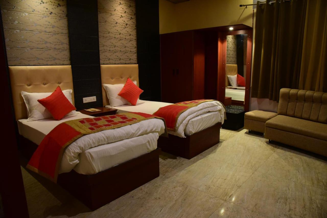 The Park Presidency Hotel Барелі Екстер'єр фото